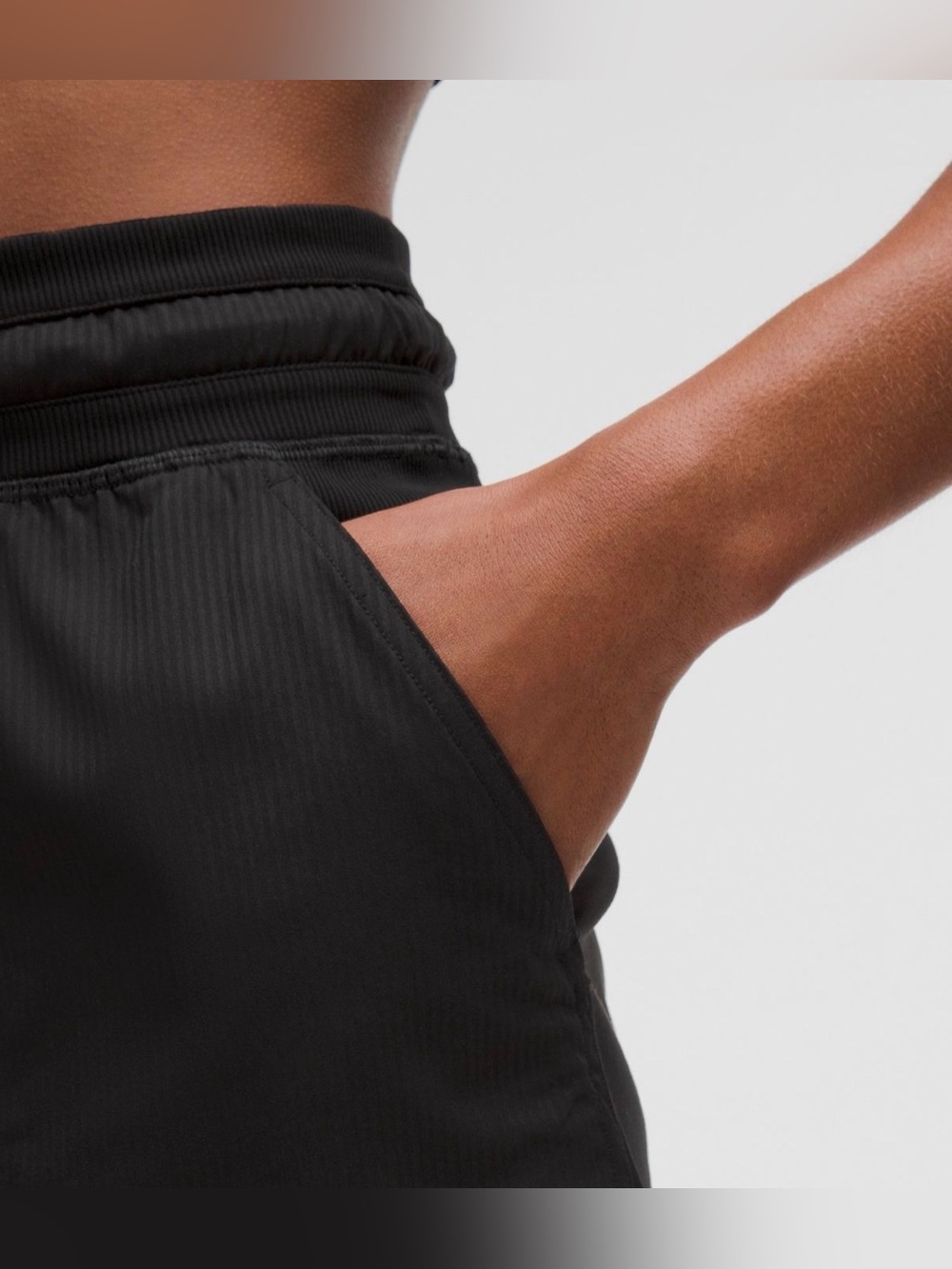 NWT Lululemon Dance Studio High-Rise Short 3.5" - Size 8 - Black - Picture 6 of 9